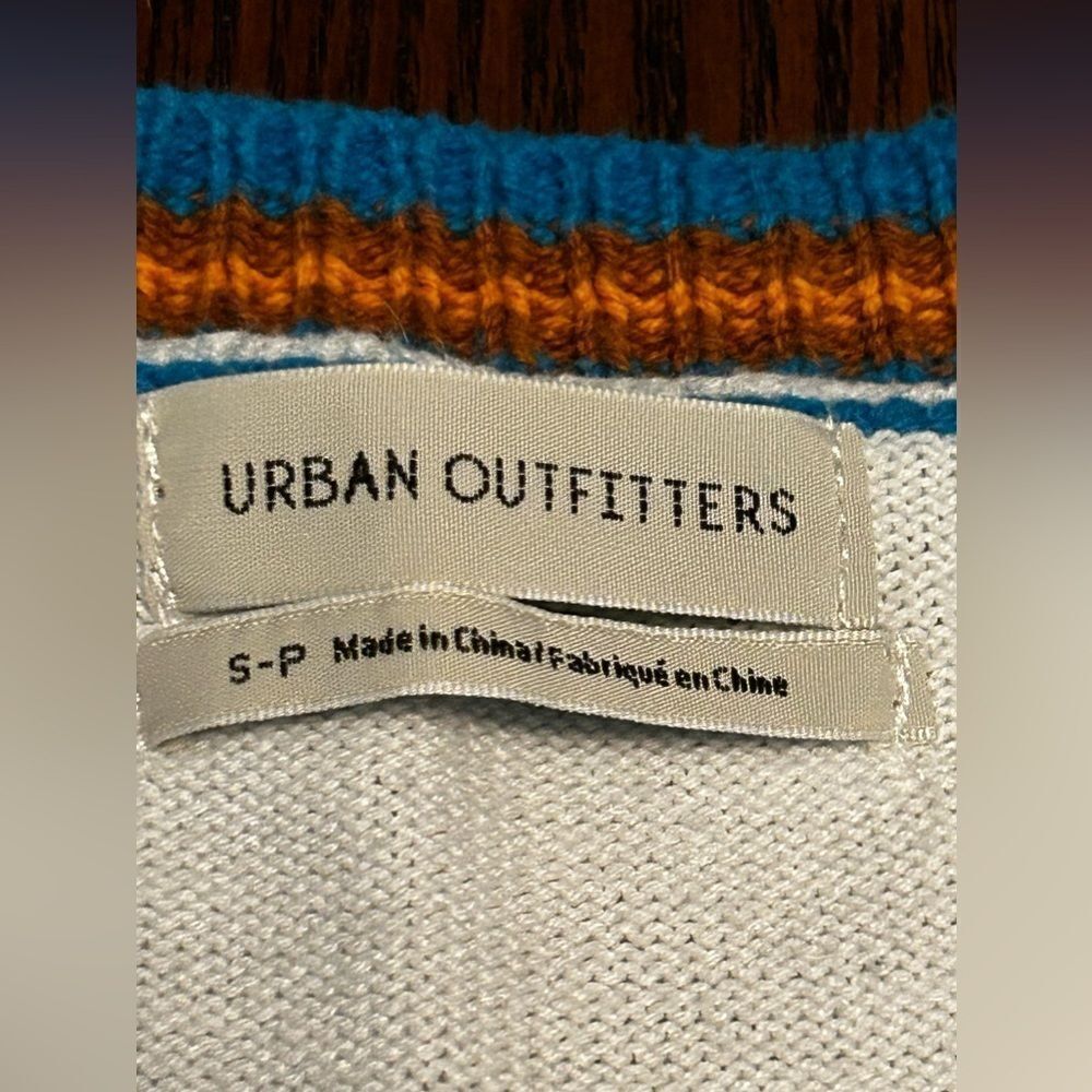 Urban outfitters‎ white contrast trim cropped sweater Small - Picture 4 of 13